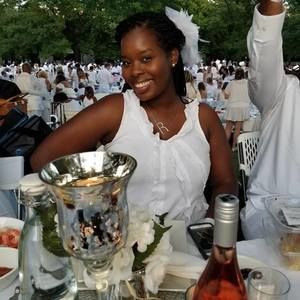 Meet your Posher, Regina